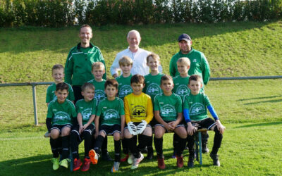Neue Trikots für die Fußball-Junioren der U9-1